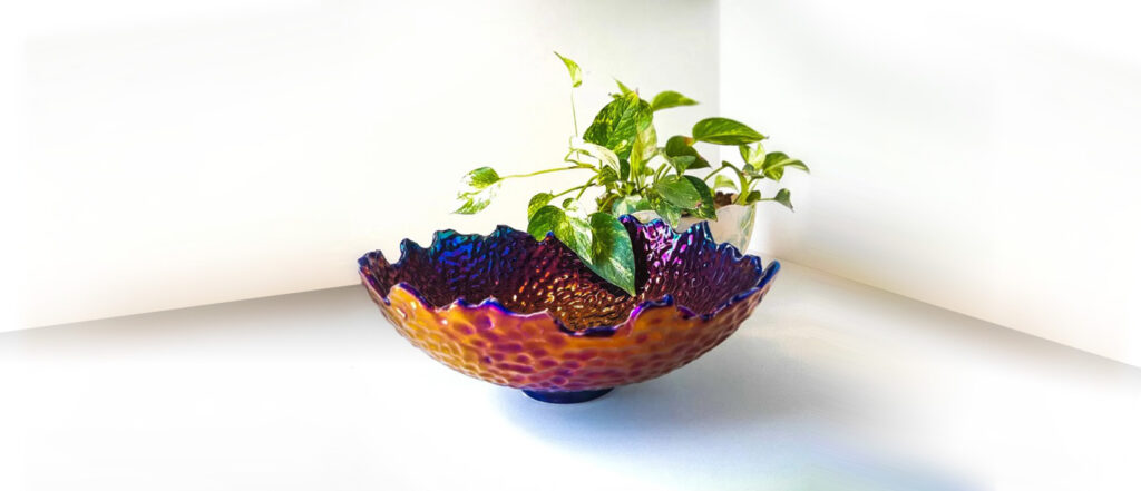Handmade lusterware with blue–gold gradient glaze – Terralux by Hircan
